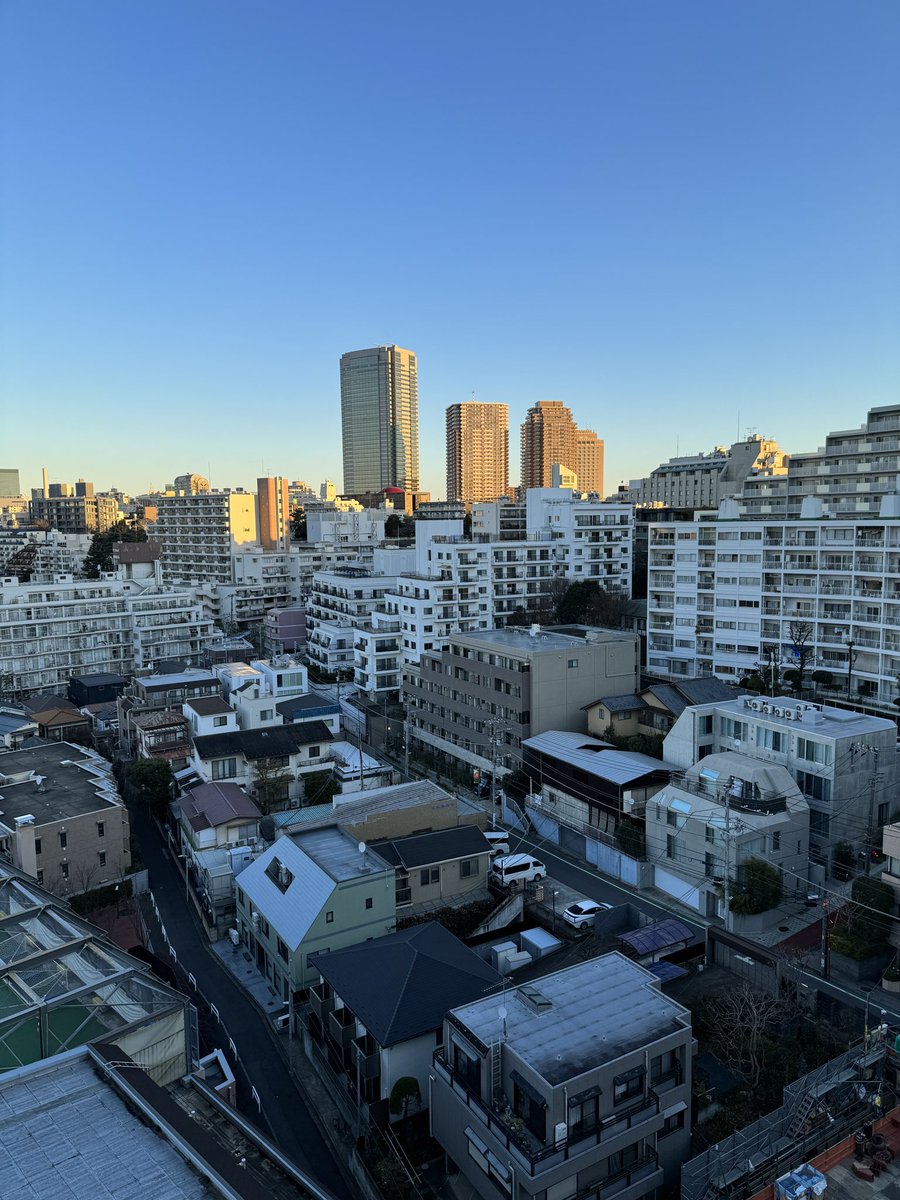 NorizoSeven's tweet photo. 今日は天気が良いのでマンションの屋上から恵比寿方面を見る。 https://t.co/BV4D5J0QAD