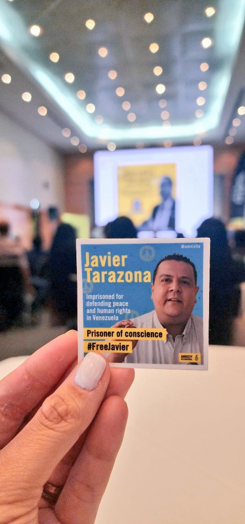 Hoy #12Ene suma 925 días de detención arbitraria. Javier Tarazona, docente universitario, investigador y defensor de derechos humanos está detenido injustamente desde el 2 de julio de 2021.

La defensa de los DDHH no es un delito.
#NiUnDíaMásTrasLasRejas 
#LiberenAJavierTarazona