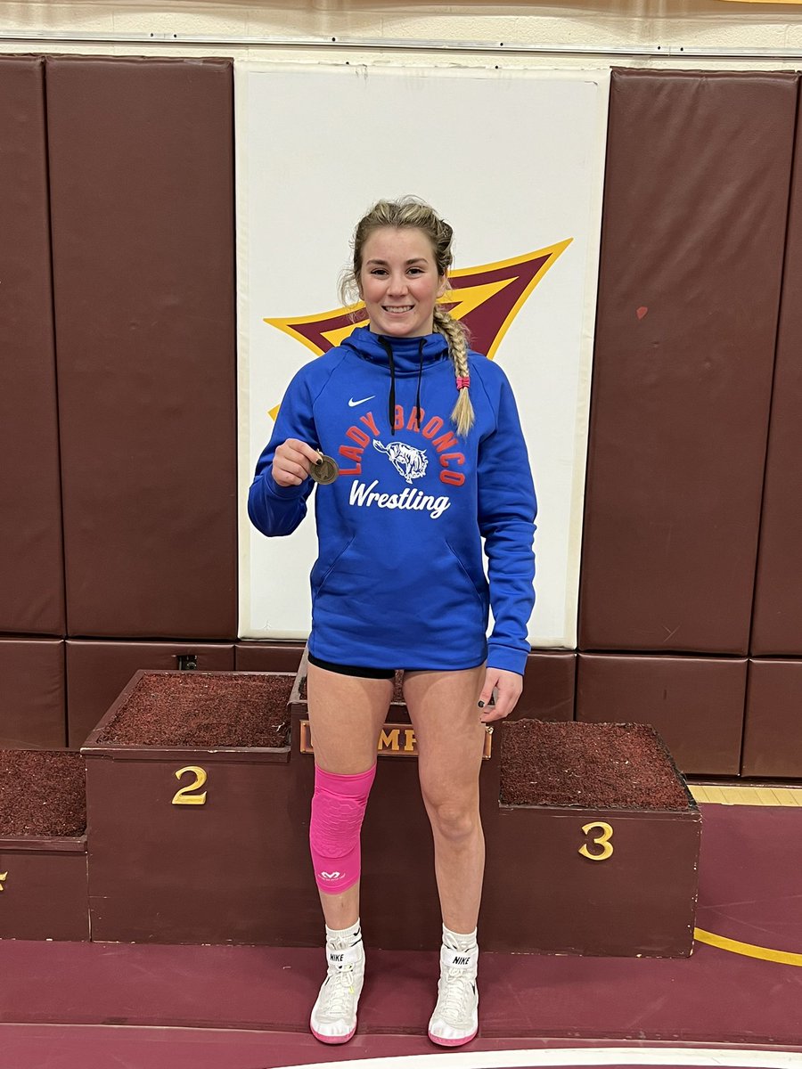 RHS Lady Bronco Wrestling tweet media