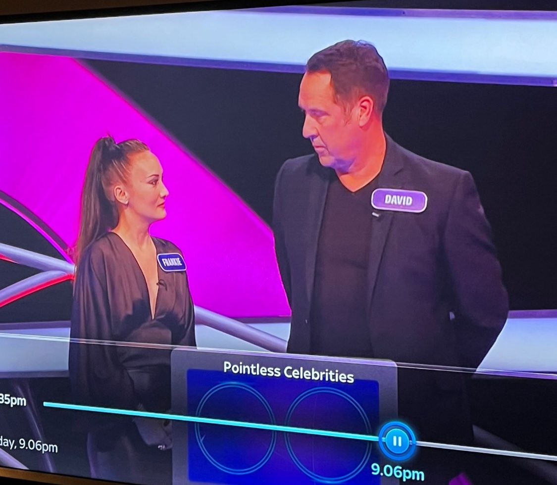 So apparently me and @thedavidseaman were a double header tonight on #weakestlink and @TVsPointless how funny! We didn’t see it, but just in case they didn’t show them, I had really strong shoe game! 😹