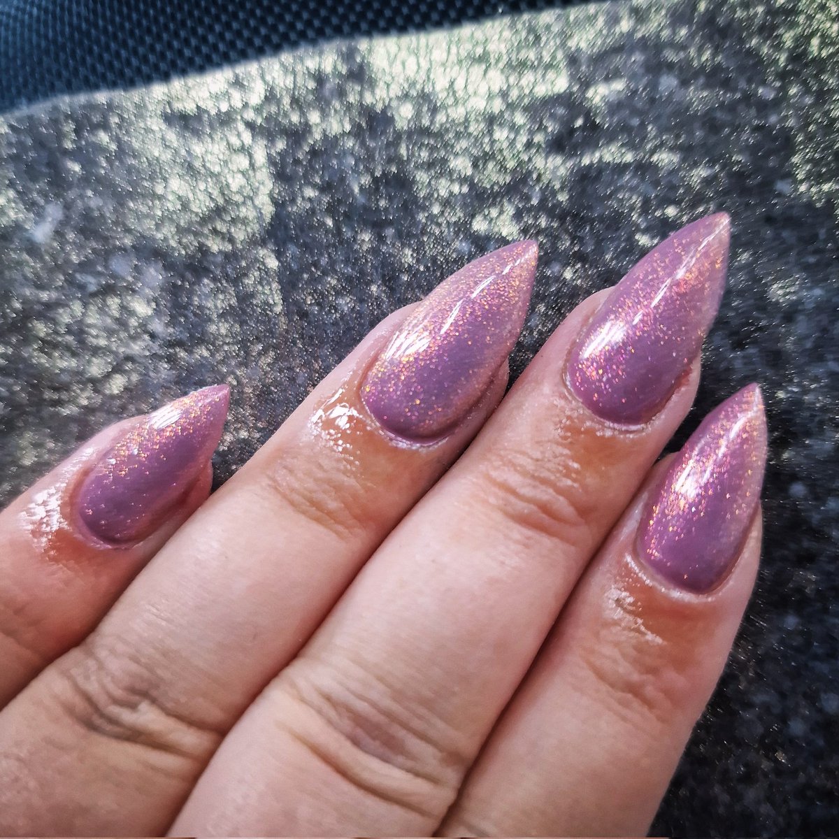 mizzrottie's tweet photo. #nails #naildesigns 💅 https://t.co/NzG4hqUvOq