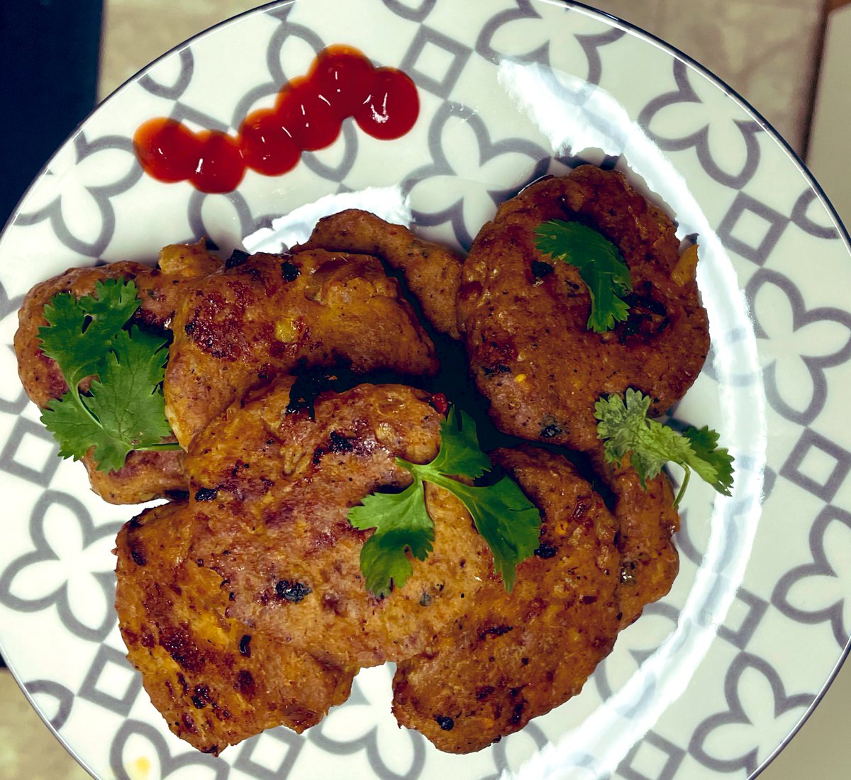 Chicken shami kabab with ground chicken  🍗 

#kabab #Foodie #indianfood #chickenkabab 🥙 #indiansnacks