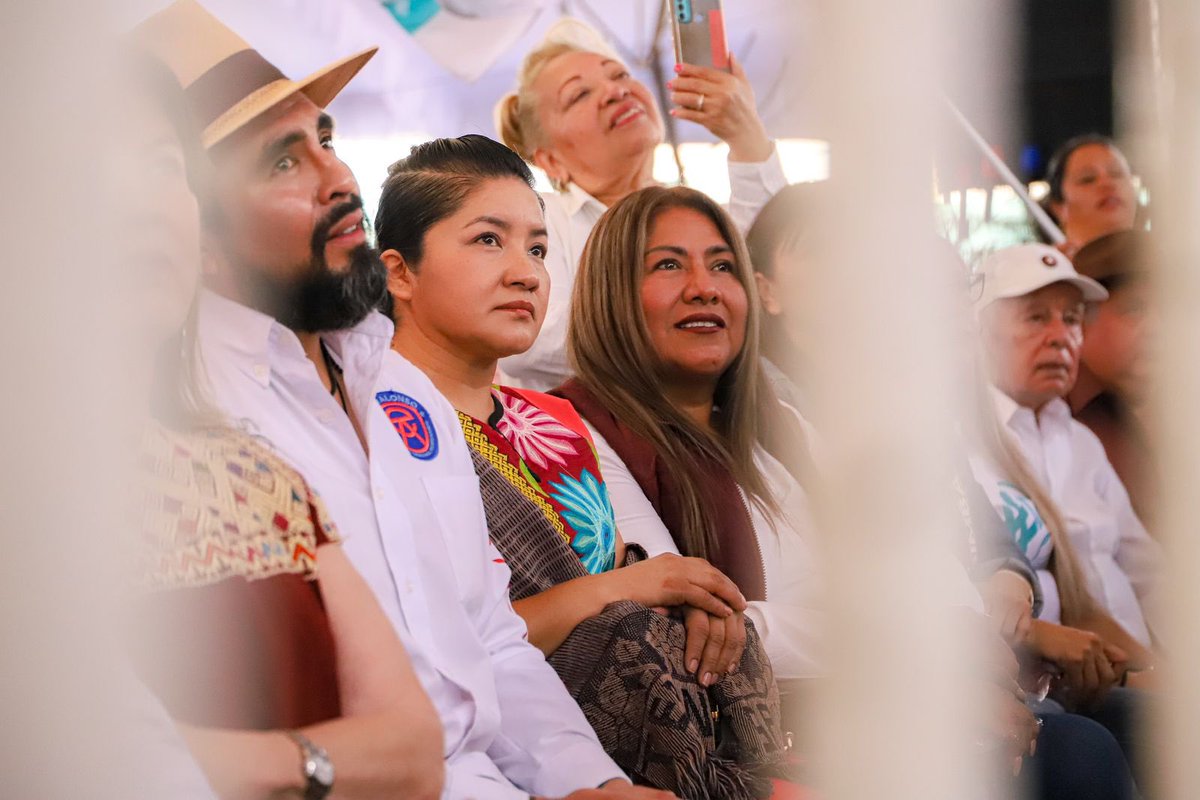 Esta mañana el municipio de #Yautepec recibió a nuestra próxima Presidenta de Mexico, <a href="/Claudiashein/">Claudia Sheinbaum Pardo</a> a quien acompañe con mucho orgullo como digna representante de las comunidades Indigenas y de las mujeres del nuestro querido Estado de Morelos, es tiempo de la mujeres.