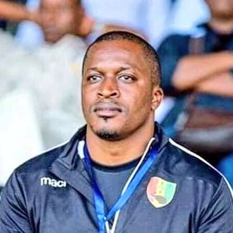 Solotov_ai's tweet image. 📌[𝐓𝐇𝐑𝐄𝐀𝐃] : PROPOSITION TACTIQUE 𝐂𝐀𝐌𝐄𝐑𝐎𝐔𝐍 𝐕𝐒 𝐆𝐔𝐈𝐍𝐄́𝐄 🌍

--&amp;gt; ( 𝐶𝑜𝑚𝑚𝑒𝑛𝑡 𝑔𝑎𝑔𝑛𝑒𝑟 𝑙𝑎 𝐺𝑢𝑖𝑛𝑒́𝑒 😉)

⚠️ : Analyse axée principalement sur les deux derniers matchs de la Guinée contre l&apos;Ouganda et le Botswana.180 minutes de jeu.

#CAN2023