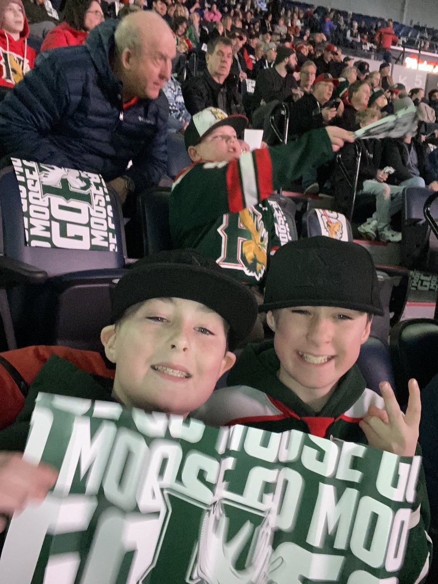 RebeccaRoseB1's tweet photo. #GoMooseGo https://t.co/Ko8dAdPBc8