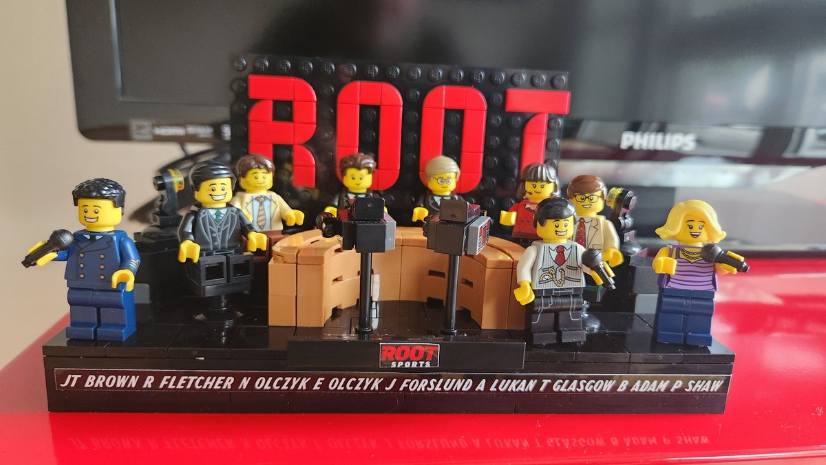 StuV94's tweet photo. The @ROOTSPORTS_NW crew in lego form showed up at office. @JTBrown23 @RossFletcher1 @NOlczyk16 @JohnForslund @AlisonL @ItsTomOnRoot @RealBradAdam @PiperShawTV https://t.co/flx3D3rAmU