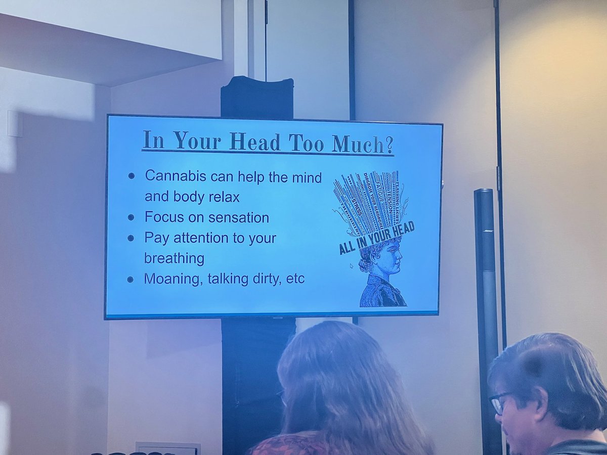 sarajaycbd's tweet photo. It’s all in your head 😌
Greattttt vibes at the #vibeexpo today 👌 https://t.co/qxrAOzO9id