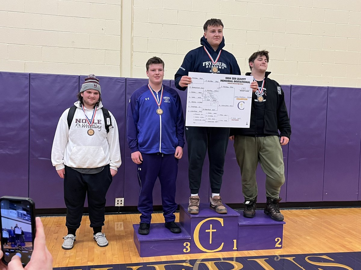The Rams go 4 for 4 in the placement matches today at the <a href="/Cheverus_Stags/">Cheverus Athletics</a> Zeb Leavitt Invit’l. Jack Conley, Archie Rubin, &amp; Cam Teele all place 3rd, and Pedro Lombi takes 1st to defend his title from last year!  <a href="/DeeringProud/">Deering HS Athletics & Co-Curriculars</a> <a href="/DeeringHS/">Deering High School</a> <a href="/PORTLANDPUBLIC/">Portland Schools</a> #ramsurgam #hardworkpaysoff
