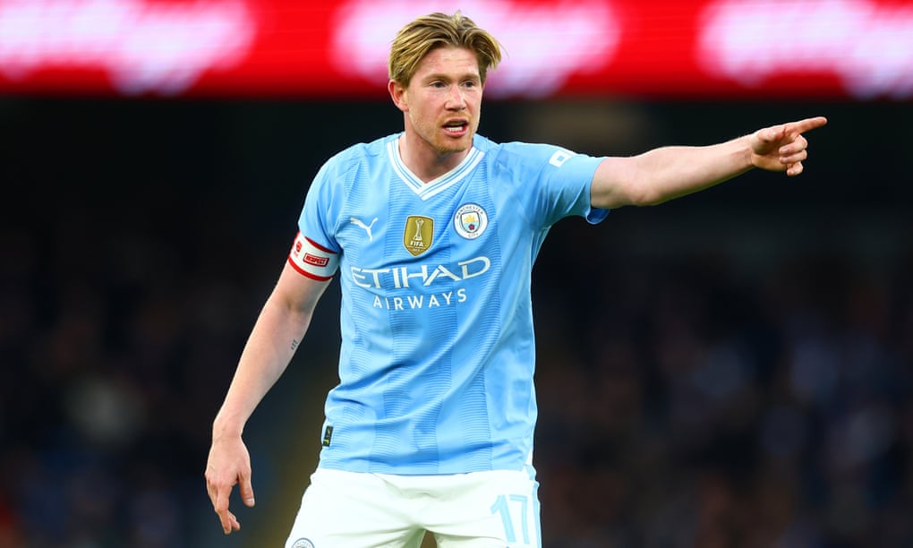 JamesMGGardner's tweet photo. Welcome back, @KevinDeBruyne.

- Sincerely, The Football World

#thereturnoftheking 👑
#NEWMCI https://t.co/wb9LvyYYsh