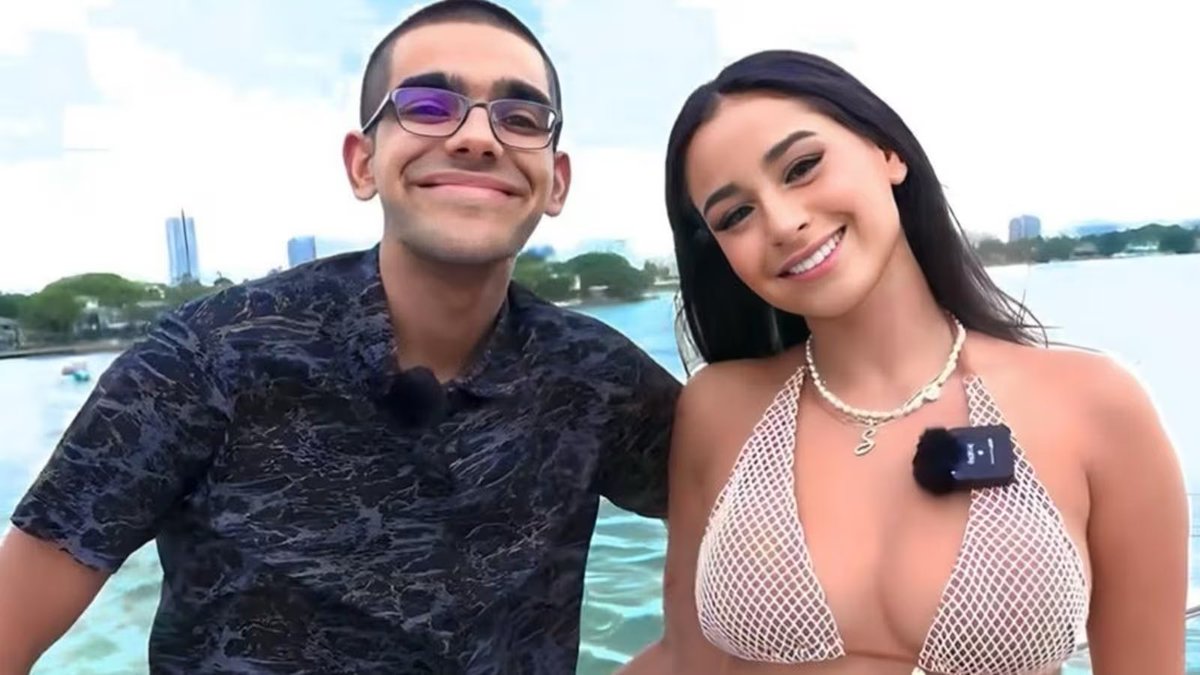 I speak for everyone when I say these are the 2 most annoying people on the Internet