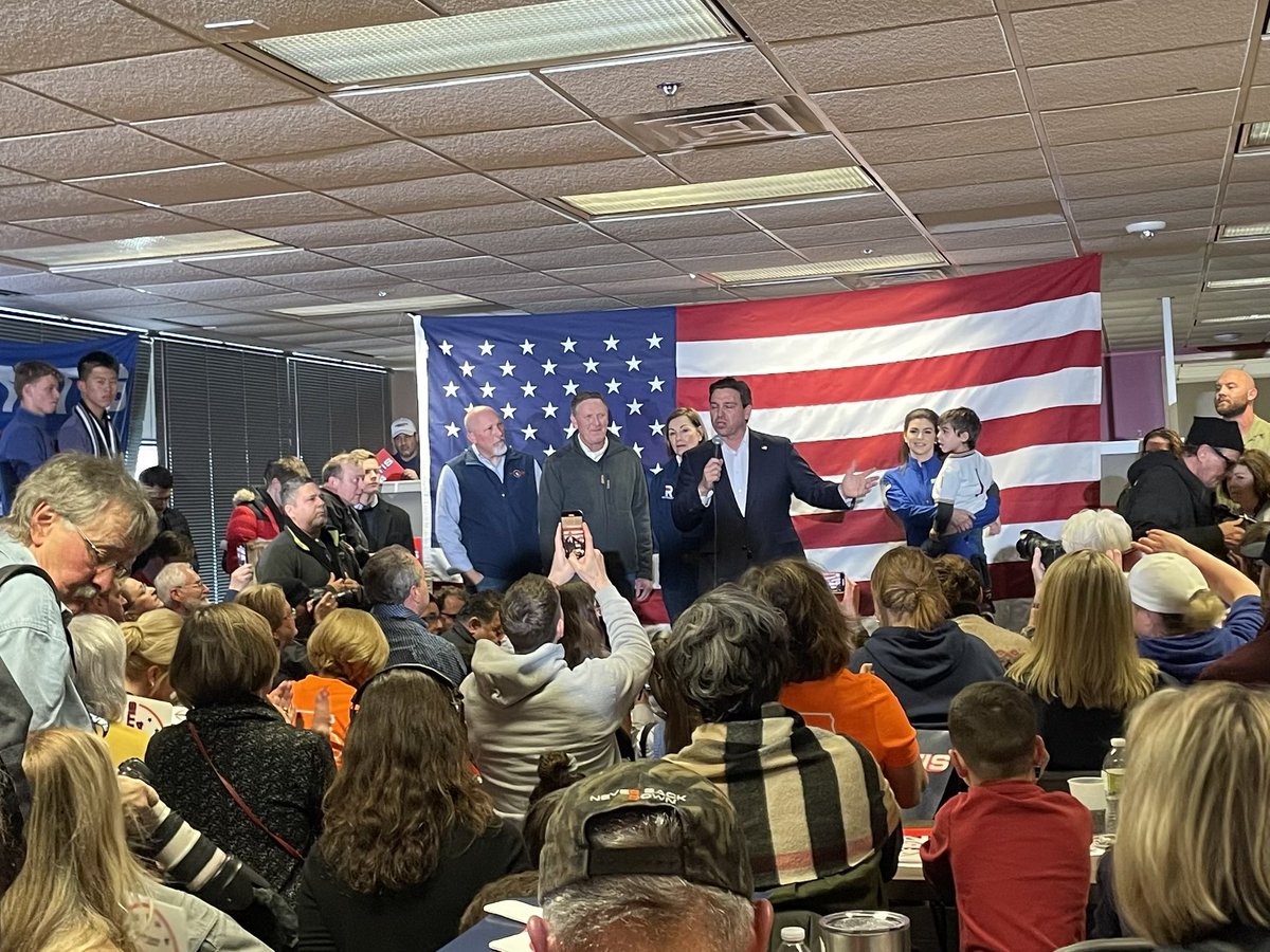 We are coming to your door Des Moines! Amazing reception at the doors for @RonDeSantis and at the Iowa Caucus rally!