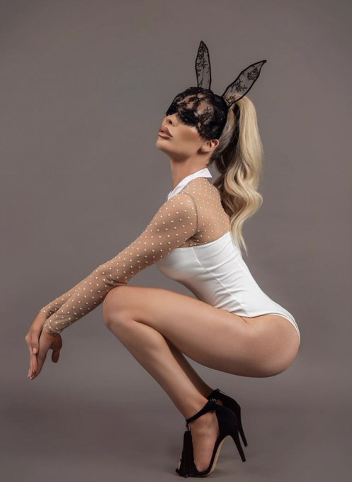 Me on Instagram         vs          Me on X https://t.co/DiNQkvMYCd