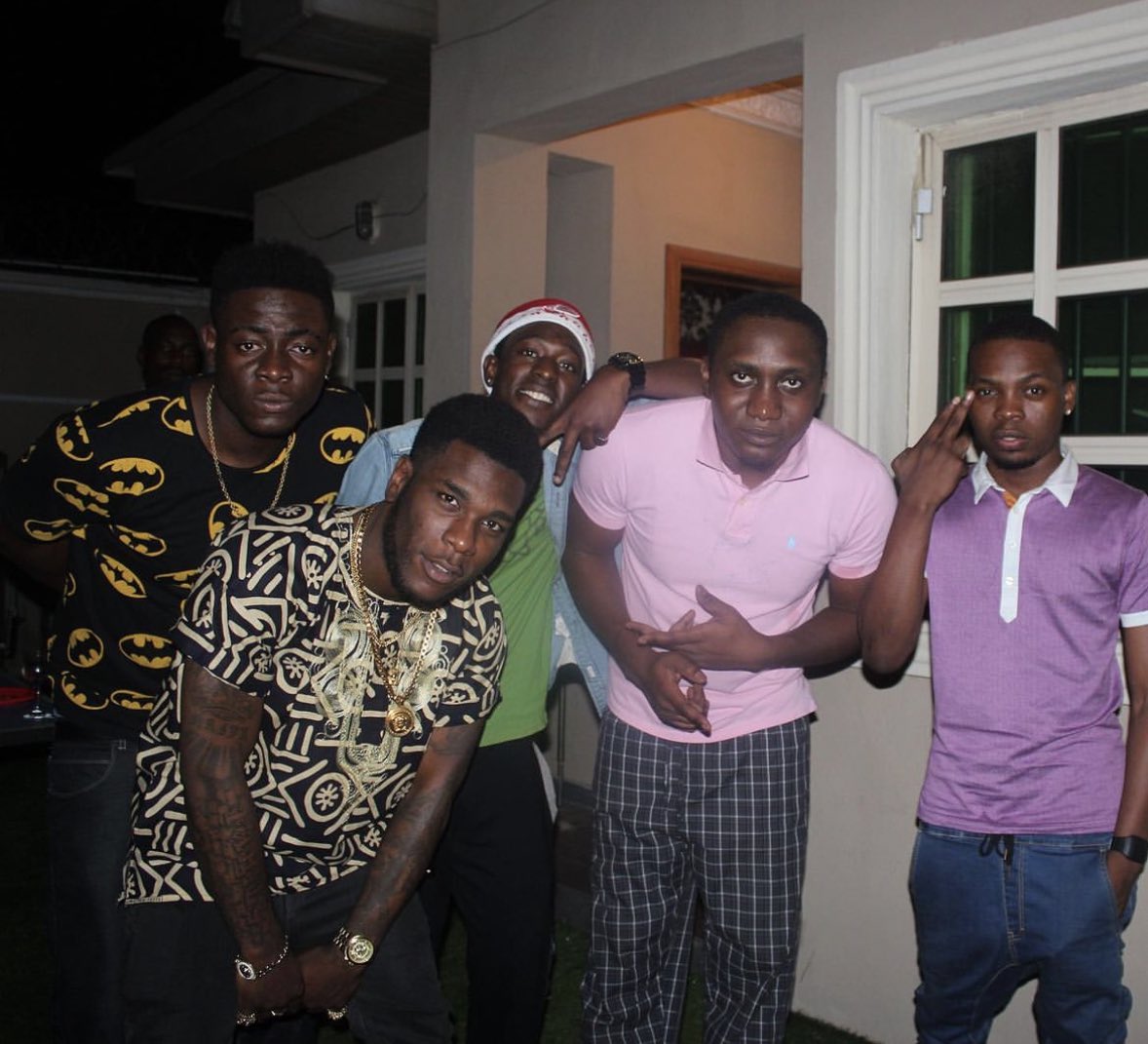 fortune_6910's tweet photo. @burnaboy E no go tired me 🦍 https://t.co/O8Zj0btipo