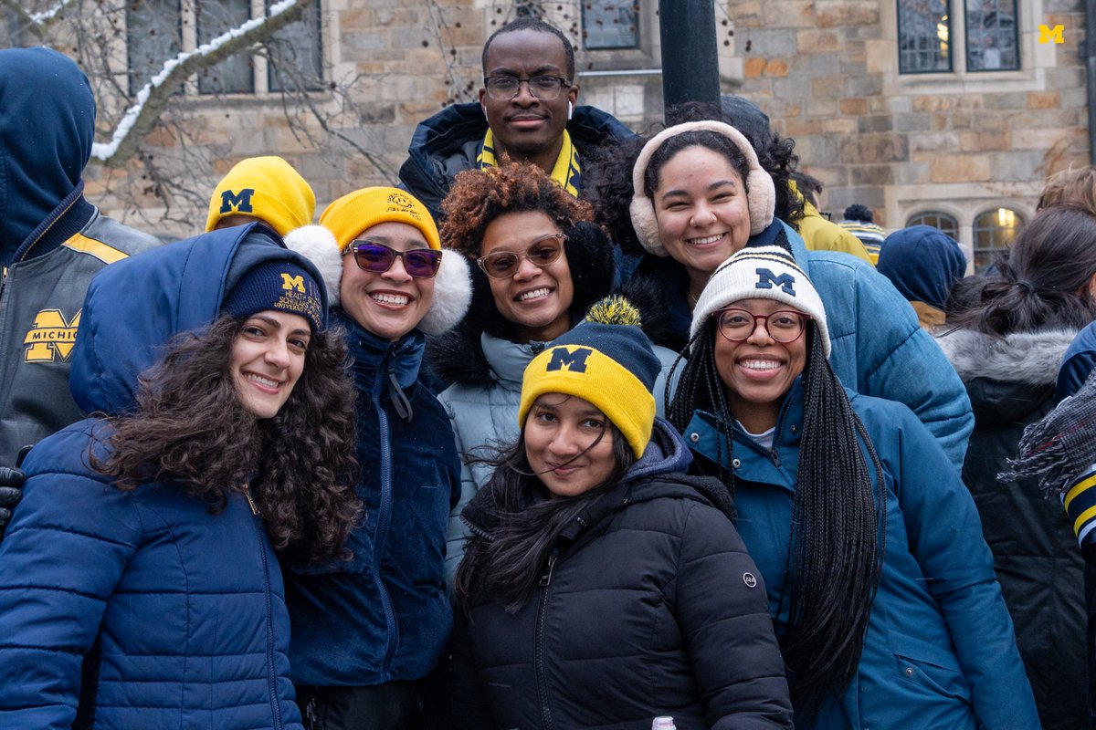 UMich's tweet photo. A celebration fit for the champs. 👏

@UMichFootball | #GoBlue https://t.co/4aiiGZGOml