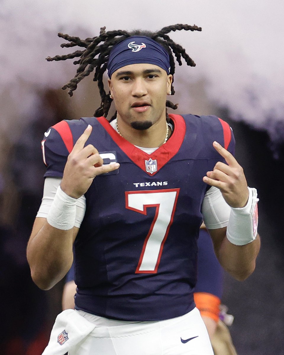 CJ Stroud tied the rookie record for most passing TDs (3) in a playoff game in just ONE HALF 🤯