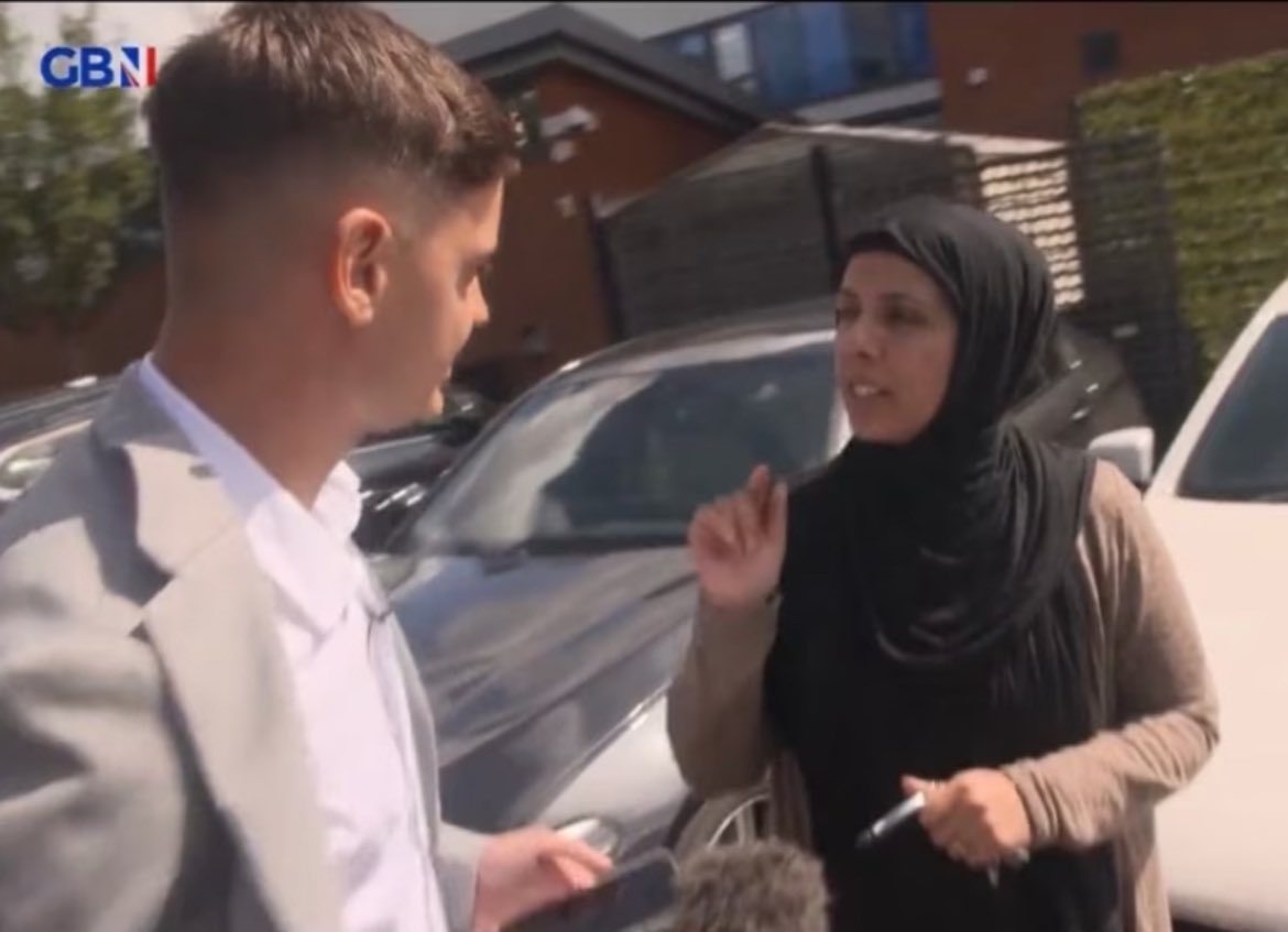 NEWCASTLE LABOUR MP IRIM ALI CAUGHT OFFERING TO APPROVE ILLEGAL MIGRANT VISAS FOR £1500 PER APPLICATION !

Immigration solicitor Irim Ali, who is a Newcastle Labour Councillor offered to fix a visa for illegal migrants for a price.

 For £1500 Ali would petition the Hole office