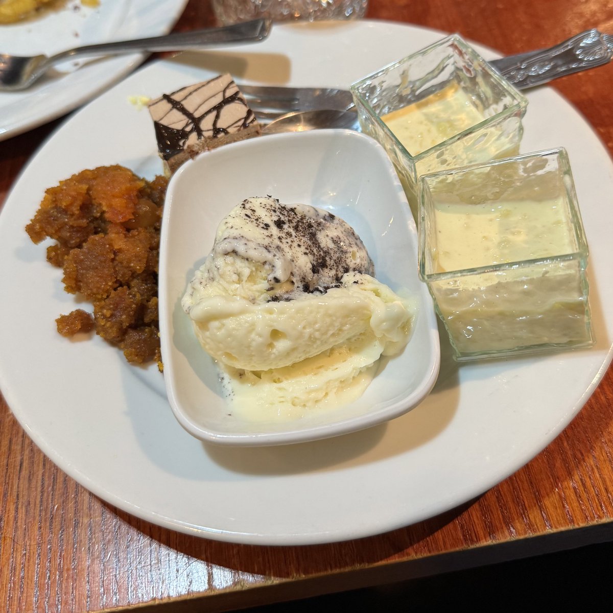 ComputerVideos's tweet photo. Can you name the food here? #Foodie #FoodieBeauty #NameTheFood #Dessert2024 #ComputerScienceVideos https://t.co/0Sb8J9BI1u