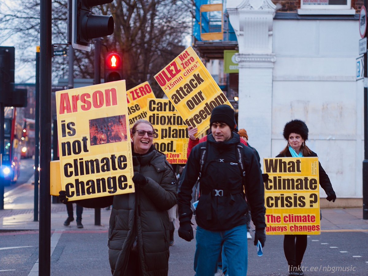 YellowBoards's tweet photo. #yellowboards #angel #londonphotographer #outreach #yellowboardarmy #londonpics #nozonecontrol #climatecontrol https://t.co/O27XmYeg73
