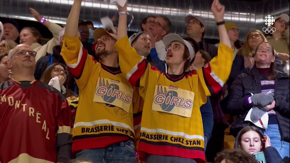 Ils gagnent le prix de partisans du jour! 😂👌

<a href="/PWHL_Montreal/">Victoire de Montréal</a>