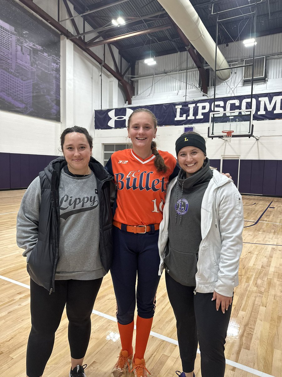 Thank u @LipscombSB for hosting a great hitting camp today! Got lots of great feedback from @CoachKRyman @Coach_Buck16 @baileyvannoy ! Thank you so much for the invitation to camp and can’t wait to be back on campus soon! #HornsUp 🤟🏻 @EC05Bilz