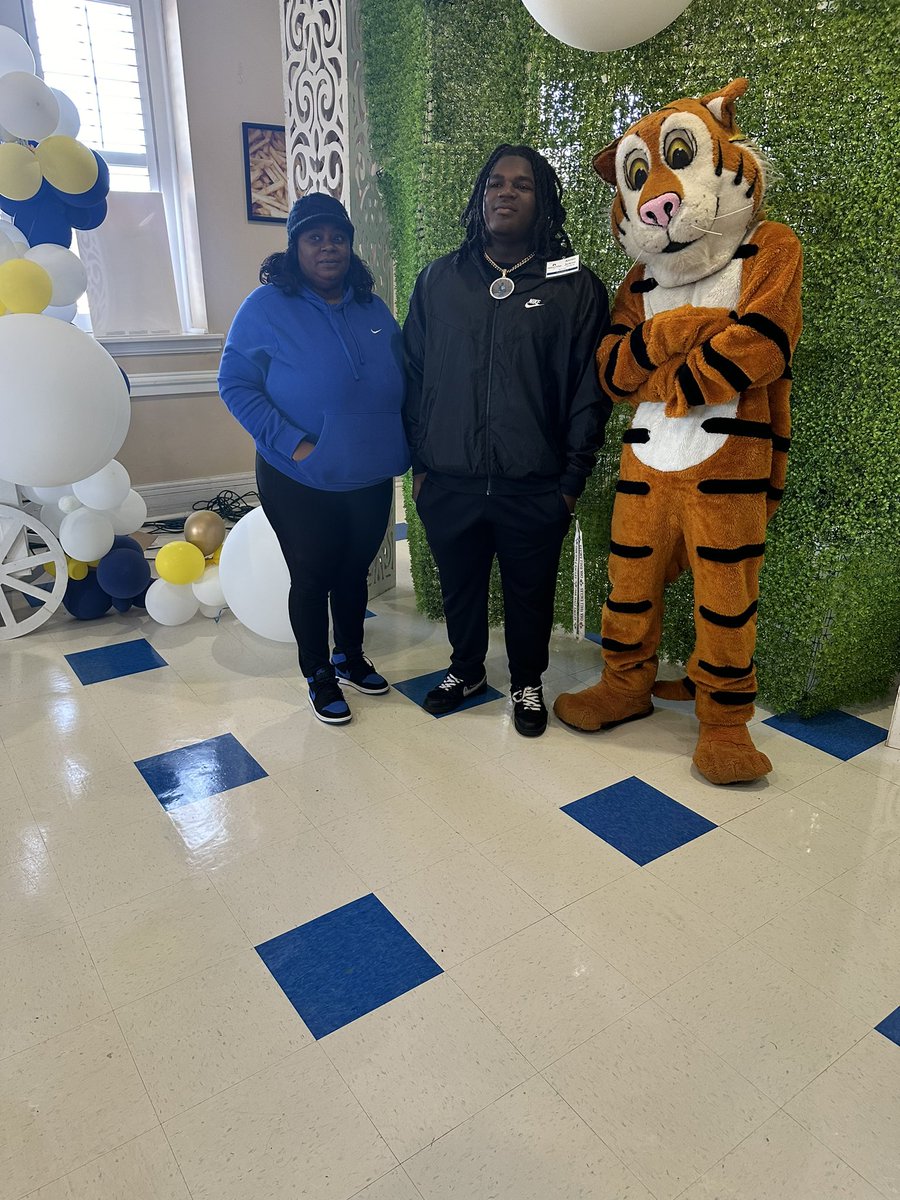 AbramJerkins's tweet photo. Had a great visit today at Andrew College! @FuhrRj @coach_jrob31 @Dr_NickGarrett @OakHallFootball https://t.co/RmC1qbpfca