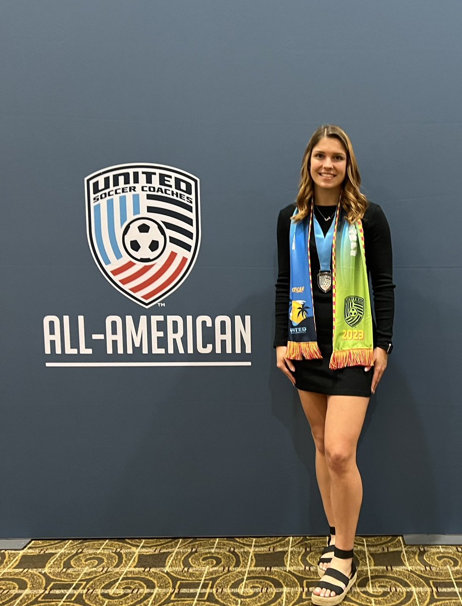 It was incredible to celebrate <a href="/IchabodWSOC/">Washburn Soccer</a>’s season by watching <a href="/KhloeSchuckman/">khloe schuckman</a> and <a href="/tenpas_jordan/">jordan🌻</a>  receive their All-American awards at the <a href="/UnitedCoaches/">United Soccer Coaches</a> Convention today.