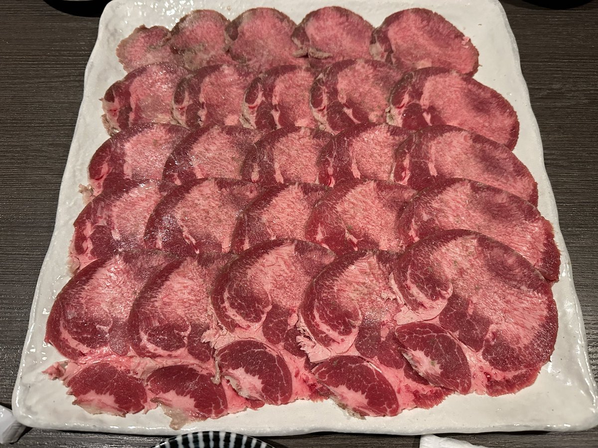 goros_kiki's tweet photo. 昨夜の新年会
久しぶりに大好きな焼き肉屋さんへ
でら飲んで、でら食べた😋
#新年会 
#肉 #ラーメン https://t.co/Obypw9VqLG