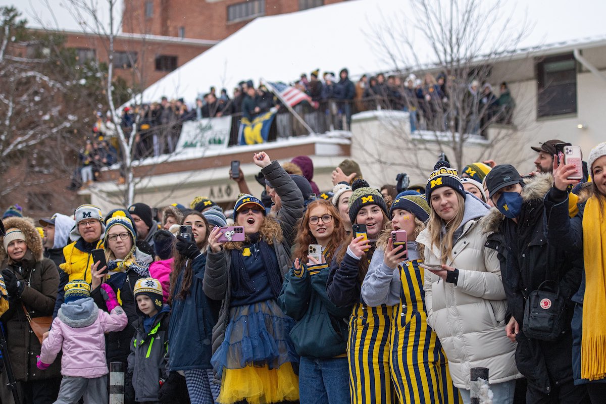 ksvoboda's tweet photo. What a scene in Ann Arbor! Thank you, loyal Wolverines! #GoBlue #NationalChampions #CFP 
📸 - Michigan Photography https://t.co/m5XV6pORGz