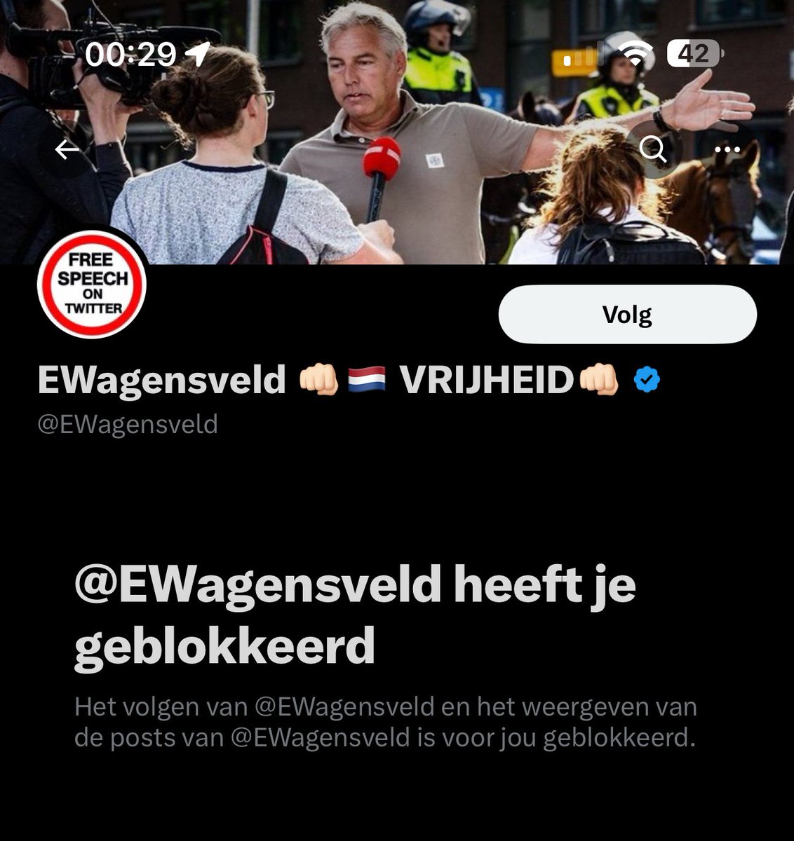 Wat flauw! 
Ik moet wel jou vrijheid van meningsuiting respecteren maar je respecteert die van mij niet. Ja zo werkt het niet he ouwe nazi.