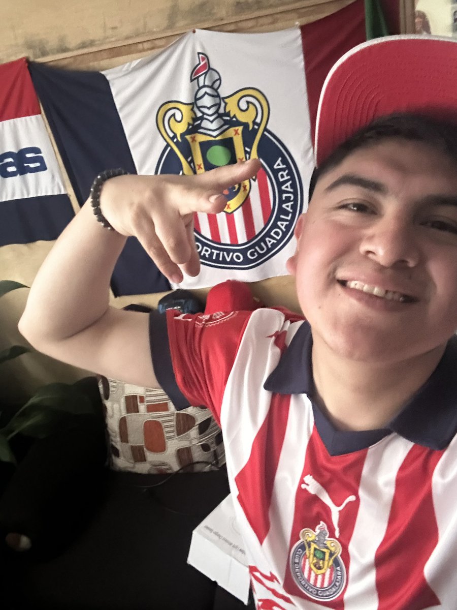 Alexgar39878000's tweet photo. Así nomaa quedó #chivas #DaleRebaño 🇫🇷❤️‍🩹 https://t.co/TsG4opgDg7