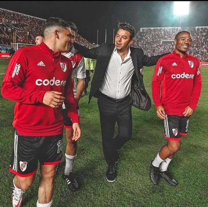millonariaNoe's tweet photo. Una foto no puede doler tanto https://t.co/fRoJzWxnaX