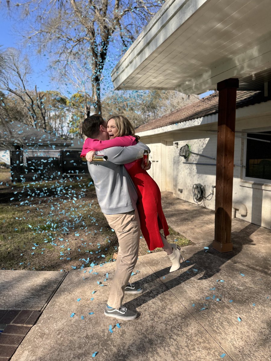 RamblinRaiders's tweet image. I knew there was no way Texas Tech was losing on gender reveal day 😏

I can’t wait to introduce the world to our newest little Red/Ramblin’ Raider 💙