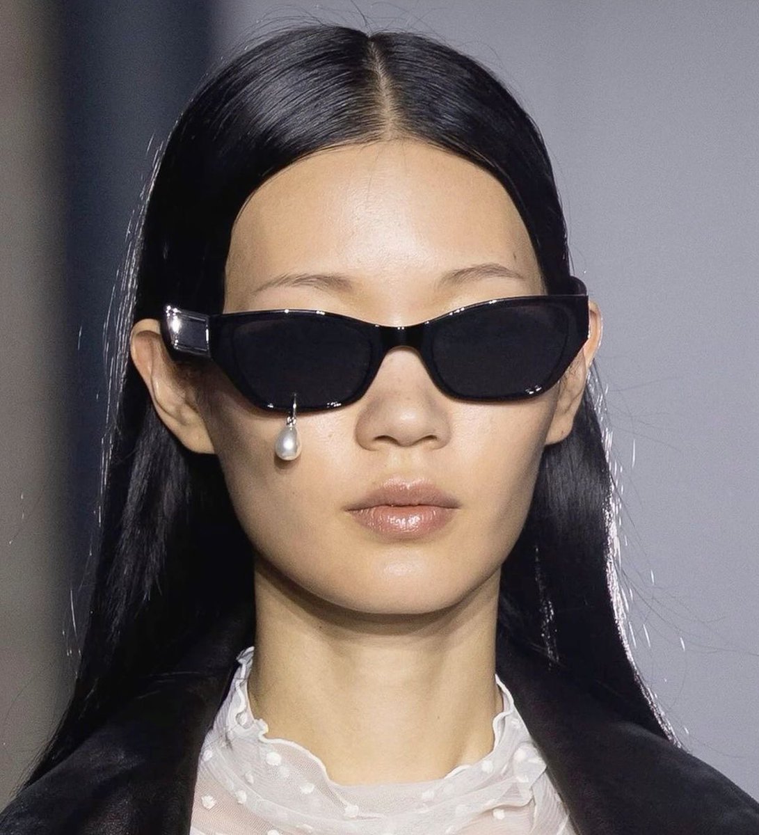 badestoutfit's tweet photo. kim hēkim pearl tear sunglasses https://t.co/tWPsj9jiDC