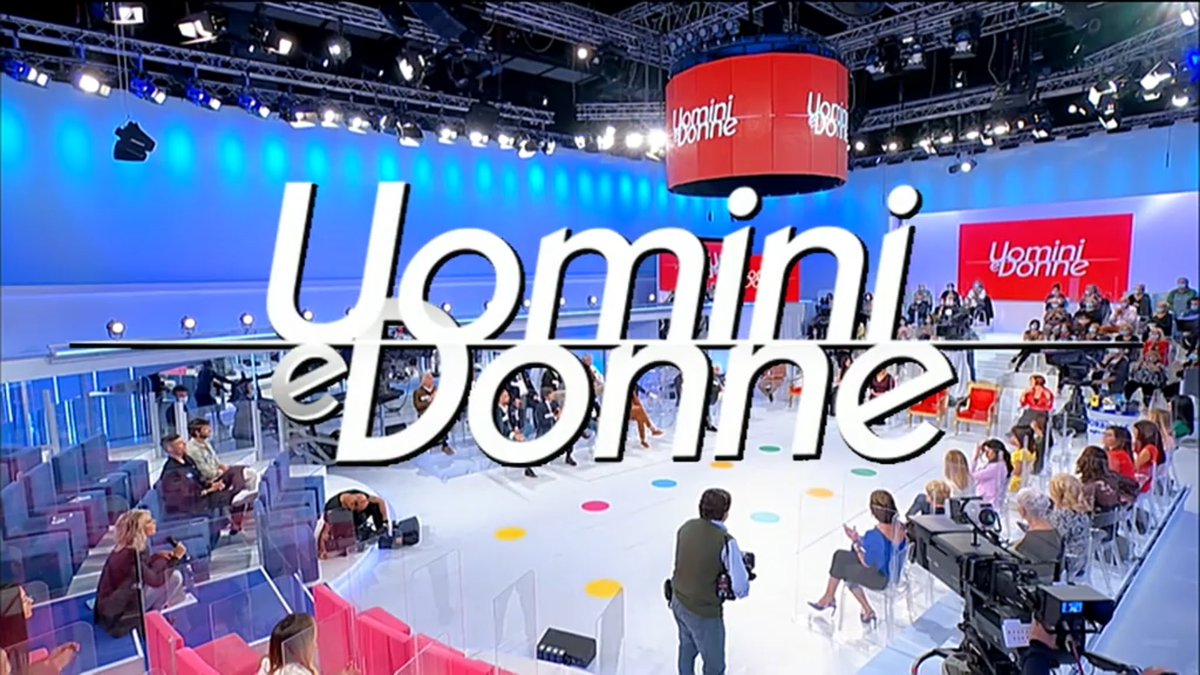 butpsychopath's tweet photo. L’Italia è una repubblica fondata su SANREMO, 
C’È POSTA PER TE, 
UOMINI E DONNE, 
CIAO DARWIN. 
#CePostaPerTe https://t.co/o0ISCdo0Q1