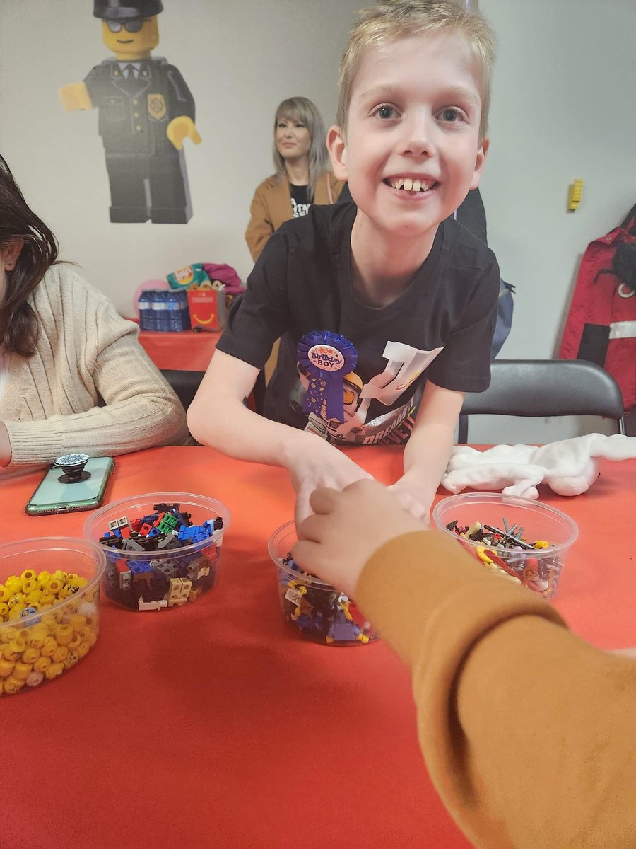 Many people have asked how they can send Lisa and Jon money to help with expenses while they are away in Halifax with Jake as he recovers. With Lisa’s permission, I have created a GoFundMe so people can send the family money there.
Thank you so much!
gofund.me/0fd6f7b5