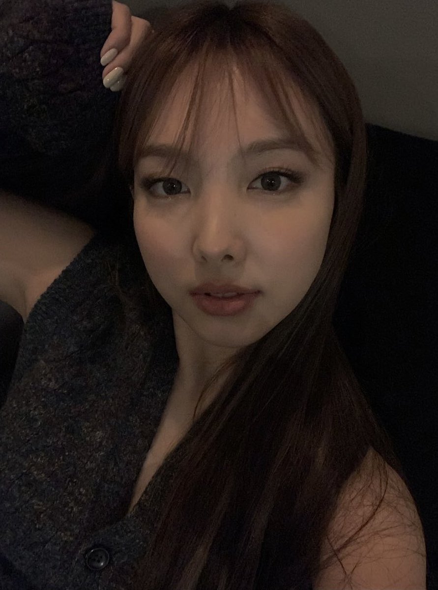 inypic's tweet photo. this nayeon is so fine https://t.co/swEMeHRsDH