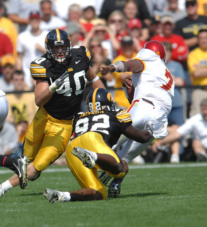 LegacyHawks's tweet photo. Happy Birthday to Mike Klinkenborg! Have a good day. Go Hawks! #LegacyHawk https://t.co/T447IjsLvT