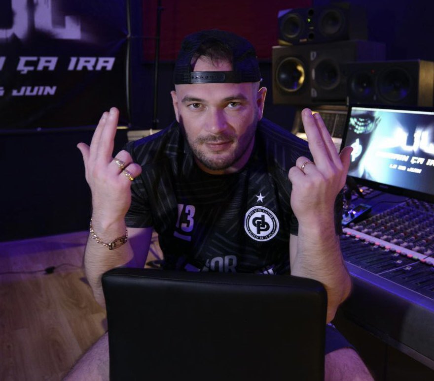 🚨🚨HISTORIQUE

JUL annonce la sortie de son 30ème album !!

« DÉCENNIE »

🗓️VENDREDI