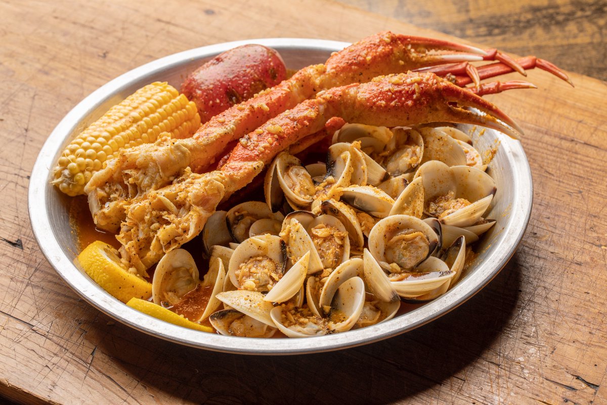 Will we sea 🌊 you for dinner tonight?

📍 1255 Quintillo Dr. Bear, DE 19808

#SeafoodBoil #Spicy #yum #food #yum #foodie #feedme #mukbangseafood #takeout #juicy #eat #keto #dinner #twoclaws #twoclawscajun #spiceitup