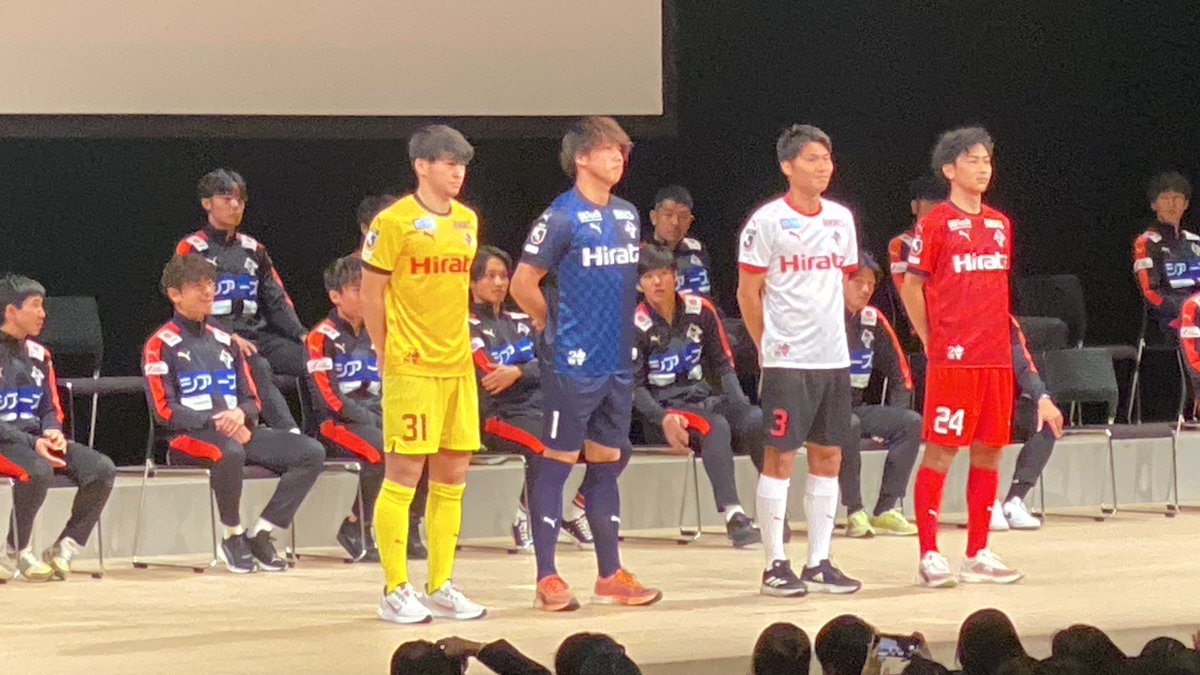 bisou_official's tweet photo. ロアッソ熊本新体制発表会
今シーズンもしっかりとパートナー企業として応援📣させて頂きます。
スローガン「跳べ」と共に、ロアッソ熊本に携わる全ての方の今後のご活躍を心よりお祈り申し上げます。
#ロアッソ熊本
#新体制発表会 https://t.co/jus73LKcai