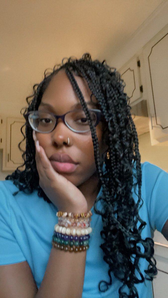 I used to be so afraid of being seen without makeup, I was so insecure, that’s a thing of the past <333