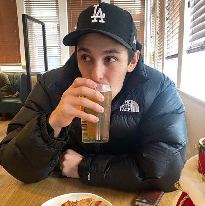 ariana grande did NOT cheat on dalton gomez; an explanatory thread.