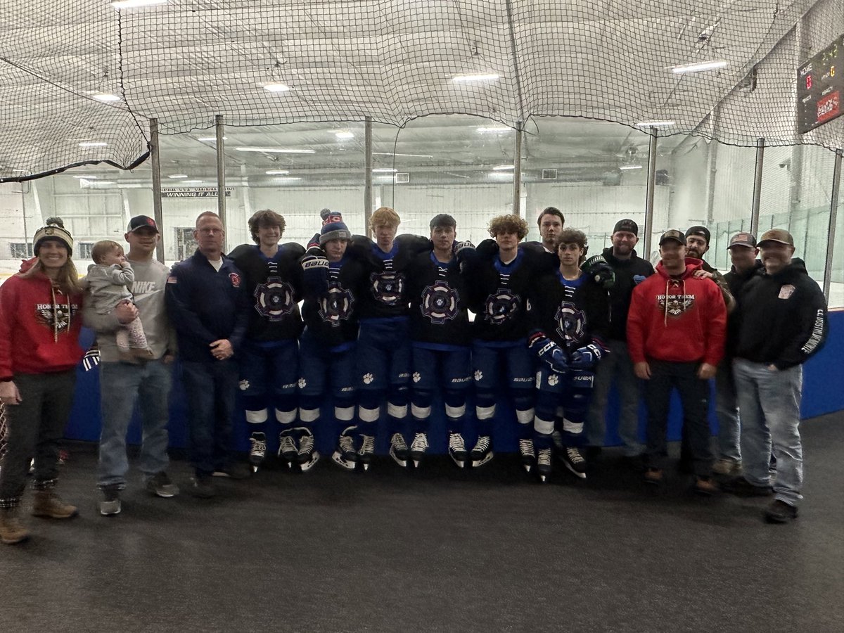 Chipsdccs's tweet photo. First Responder night as the Terriers Co-Op takes on Newington Co-Op. Pictured are the Bristol boys and Bristol First Responders🚒🚓🚑. All proceeds benefit the Bristol PD Memorial Fund!! 💙💙 https://t.co/HAYDDrtSOO