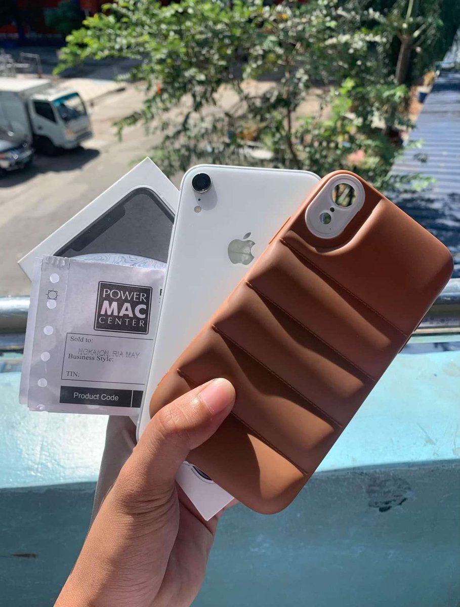 yujin4lyf's tweet photo. WTS LFB PH 

IPHONE xr white
       — 128gb
       — ₱11k payo  / ₱12k installment w half dp
       — 87% batthealth
       — bought from powermac
       — face id, truetone, icloud, all working
       — no history of repair

DM for more infos! https://t.co/5ETobuW60H