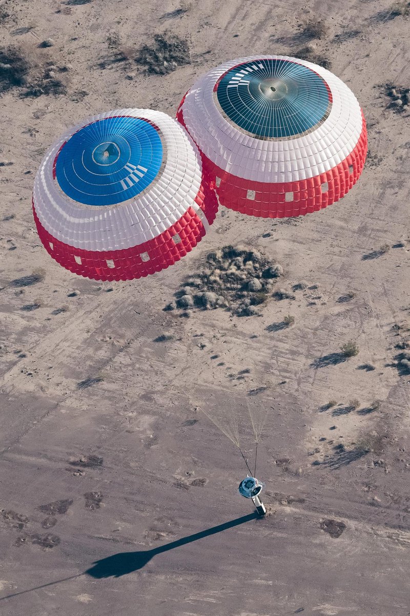 Funflix_205's tweet image. A NASA C-130 cargo aircraft releases a dart-shaped test vehicle above the U.S. Army’s Yuma Proving Ground on Jan. 9 to begin the testing sequence for a Boeing Starliner parachute system. Credit: U.S. Army Yuma Proving Ground

@NASA @astrobotic #nasaearth 
#hubble #nasajpl  #ESA