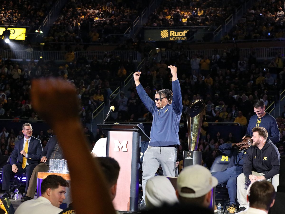 michiganalumni's tweet photo. Business is finished. 🏆 https://t.co/wudPqjaSjD