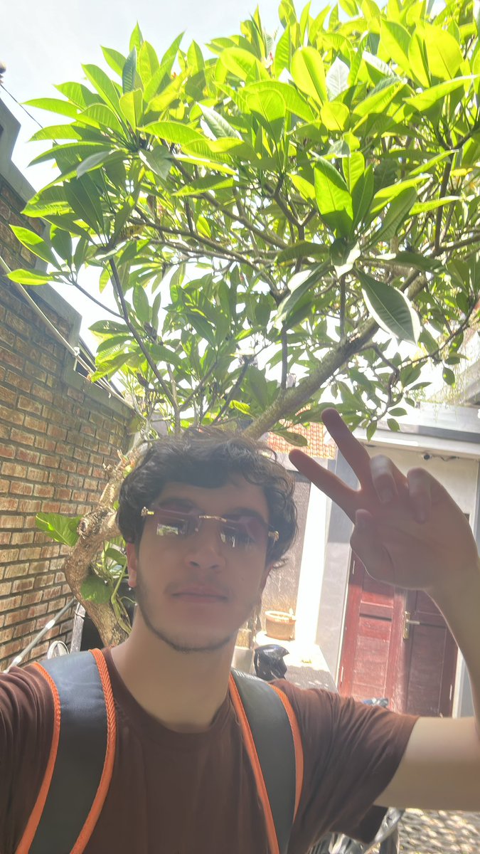 mounir_many's tweet photo. @BasicFitFr on fait la promo jusqu’à Bali, mes dm sont ouvert les gars 💪🏼 https://t.co/xHRmH7MNEl