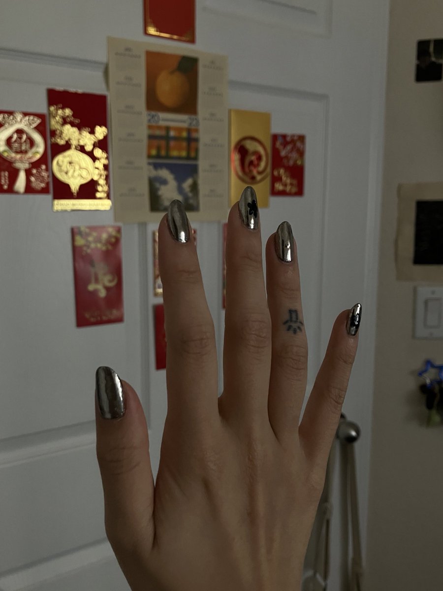 silverequiem's tweet image. in times when my memories fail me i find a home for gratitude that i got to capture them in the first place