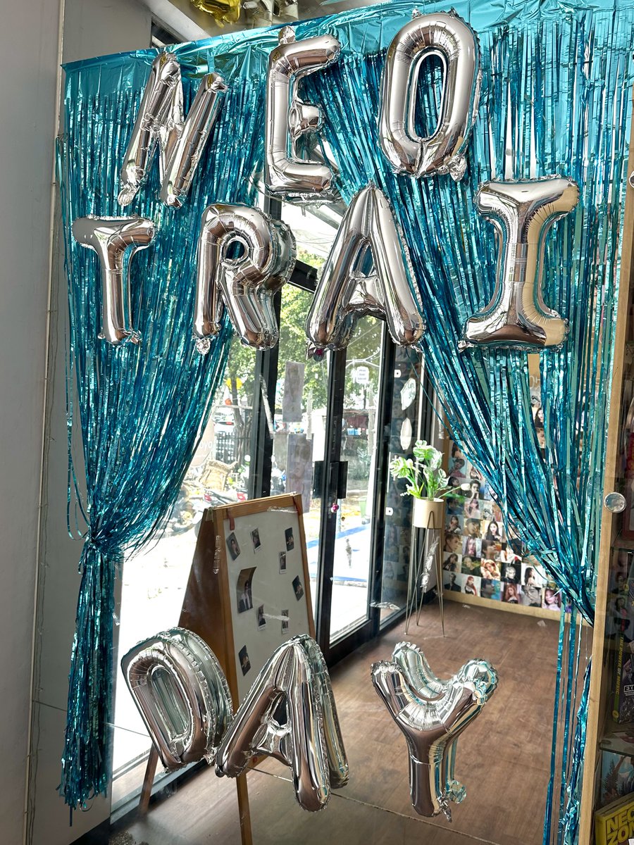 𝘕𝘦𝘰 𝘖𝘯𝘦 𝘢𝘯𝘥 𝘖𝘯𝘭𝘺
#neo_neos Birthday Café in Jakarta

TODAY, until 3 PM.
Bisa OTS untuk dapetin goodie bag dan undian untuk giveaway photocard!