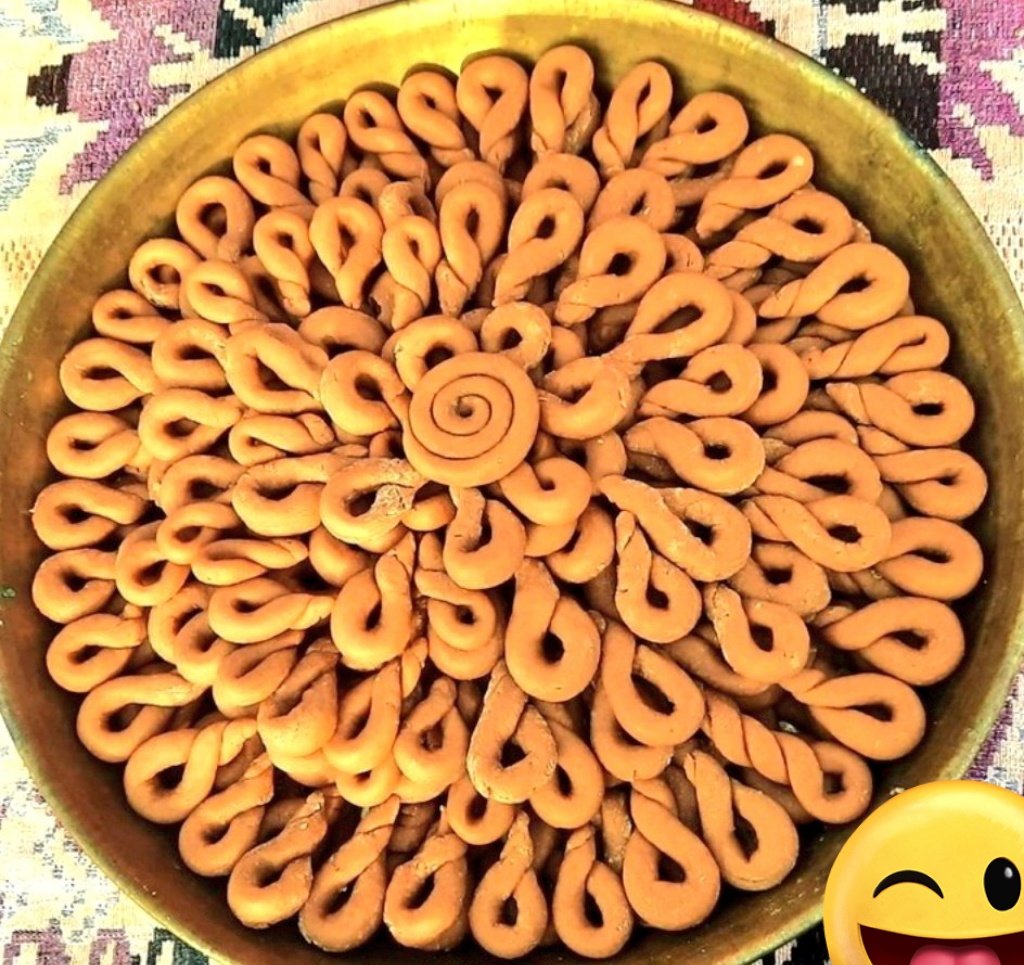 RajeshP96740407's tweet photo. @u_mad143 घुघुतिया खाओगे तो पकड़ो 🤤 https://t.co/aju51vOXIB